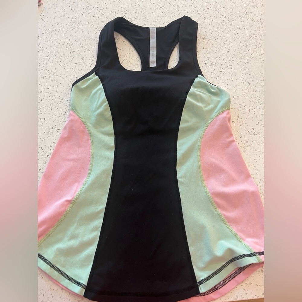 Lululemon Size 10 Bra Built In Tank Top .